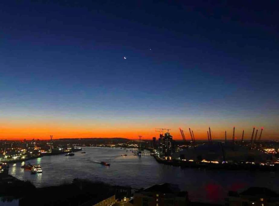London Skylineviews 2 Bed 2 Bath Flat Near Canary Wharf, O2 & Excel Exterior photo